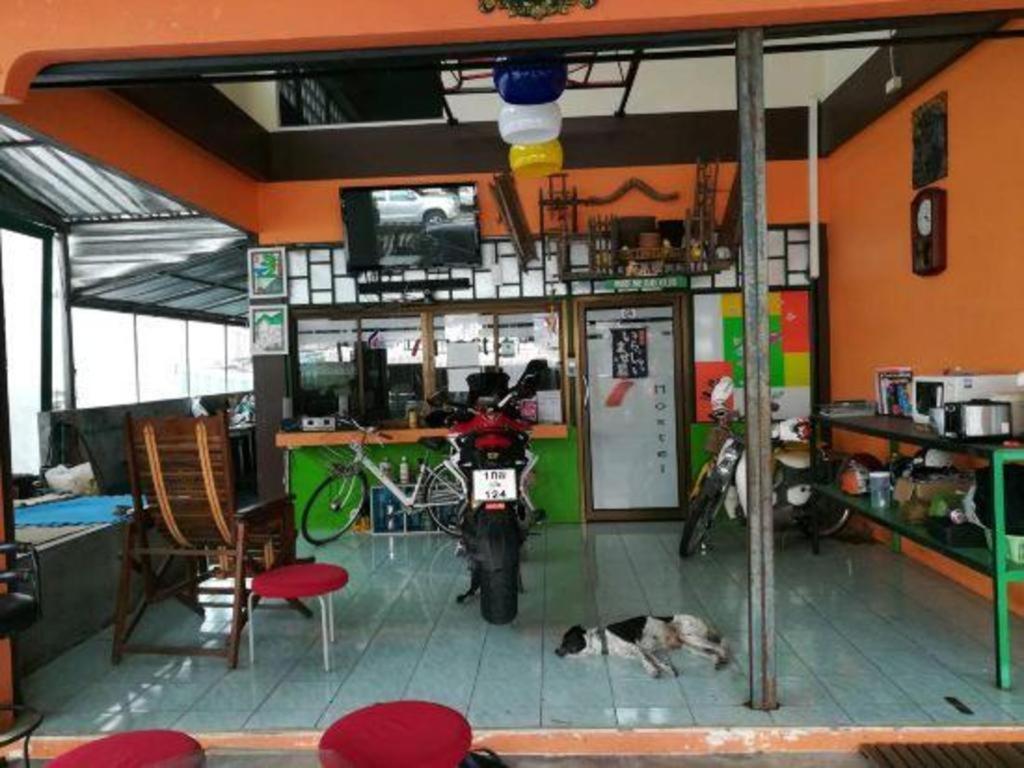 Oyo 586 I Hostel Phuket Exterior photo