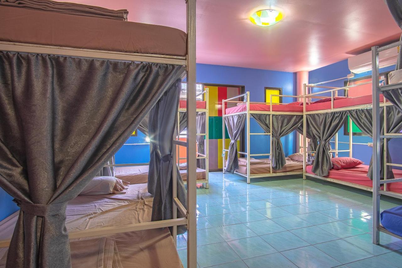 Oyo 586 I Hostel Phuket Exterior photo