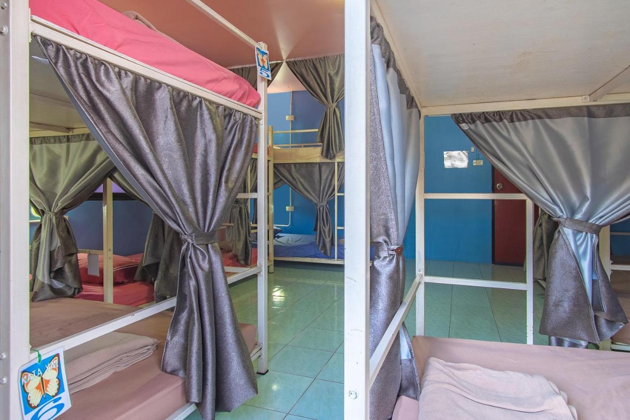 Oyo 586 I Hostel Phuket Exterior photo